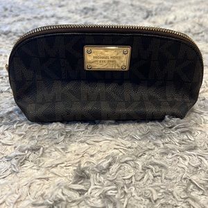 Michael kors Cute little travel bag